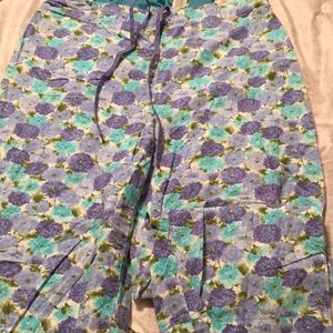 Blue Flowers capris !